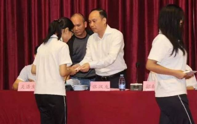 从普通农村小孩到潮星集团董事长看谷饶潮商张汉龙的励志创业人生