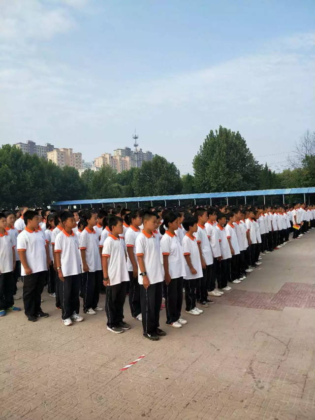 青春起跑线,扬帆正当时(永清一中七年级军训)!