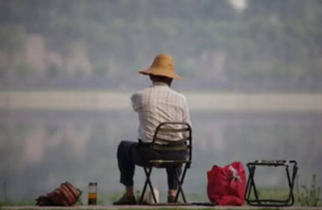 老钓手经验分享:钓鱼饵料及窝料的绝密配方