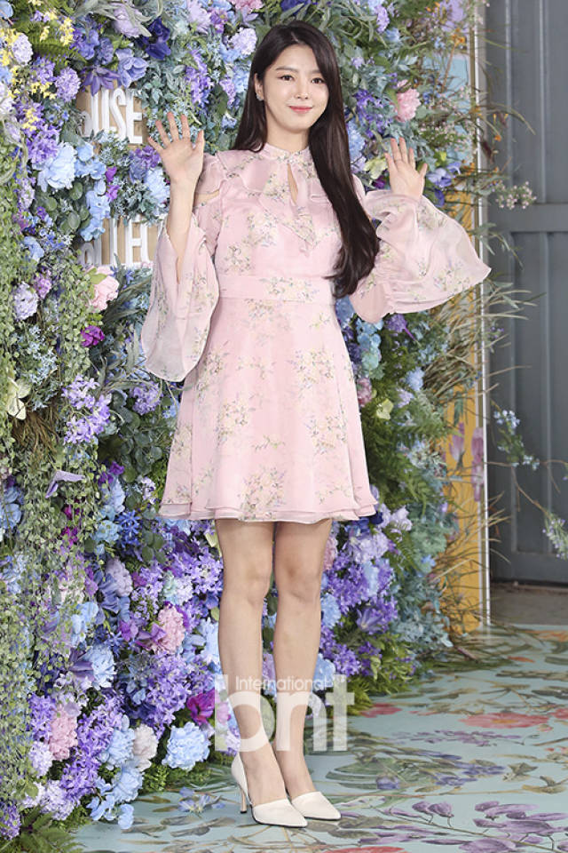 严贤京确定下车《ht3》 集中演技方面发展