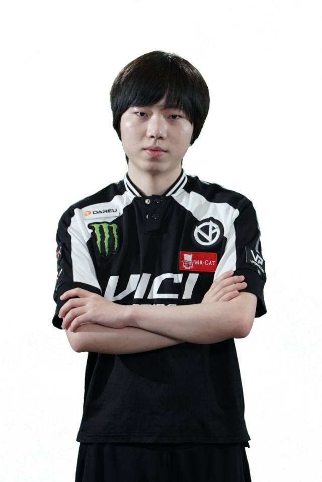 fade 潘义vg.yang 周海洋vg.ori 曾焦阳vg.paparazi灬 张成俊vg.