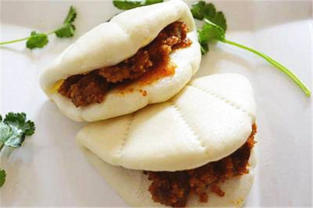 腿)450克 大米200克 郫县豆瓣酱100克 生姜2片 白酒15克荷叶馍的做法1