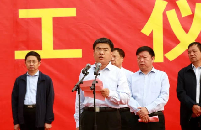 阎新平主持   太焦高铁武乡西站站前广场,武乡县城连接线和沁县两高