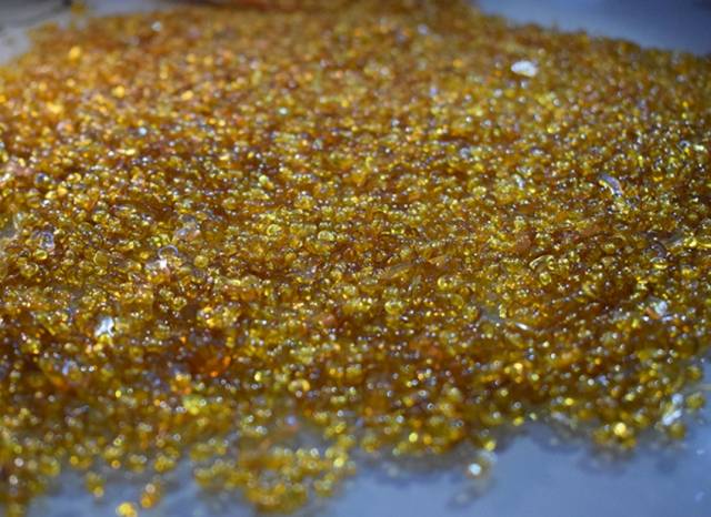 牛骨明胶烘干机烘明胶骨胶食用明胶等均要低温定型避免到达熔点致使