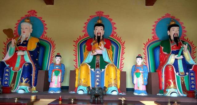 怪不得孙悟空敢扔三清圣像进茅房,看看车迟国三妖供奉的是谁?