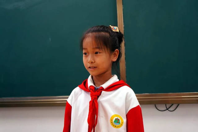 哈尔滨市闽江小学校师生众筹6万余元,资助5名希望小学贫困学生