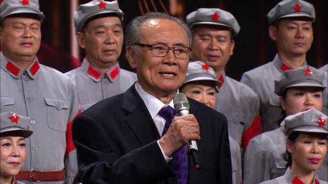 (图5 著名朗诵艺术家,大型音乐舞蹈史诗《东方红》朗诵主持人 林中华)