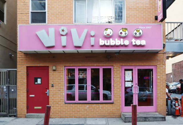 盐酥鸡,章鱼小丸子,台湾烤肠…这家奶茶店神还原了校门口小卖部