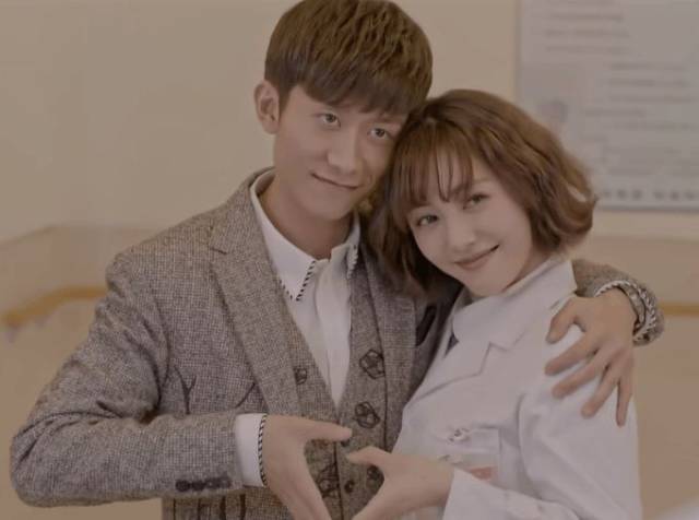 张一山抱过的5位明星,抱杨紫最有爱,最后一个杨紫也吃醋