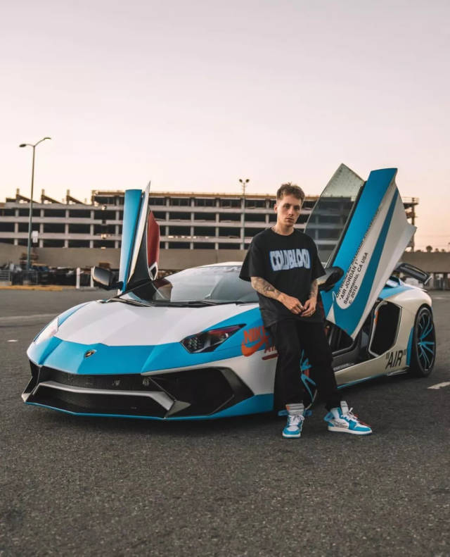 5分钟!教你鉴别朋友圈的伪富二代