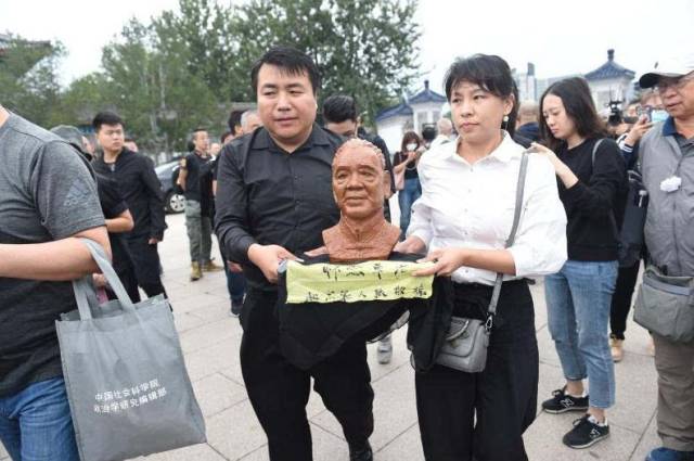 直击单田芳追悼会现场!