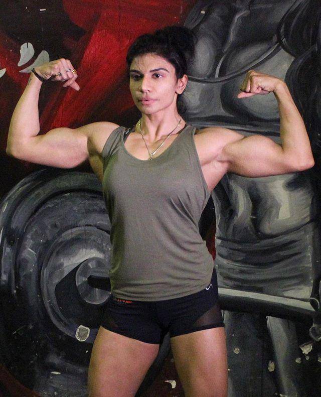 比小伙还壮的印度女教练,爱健身爱拳击,这块头看起来并不好惹