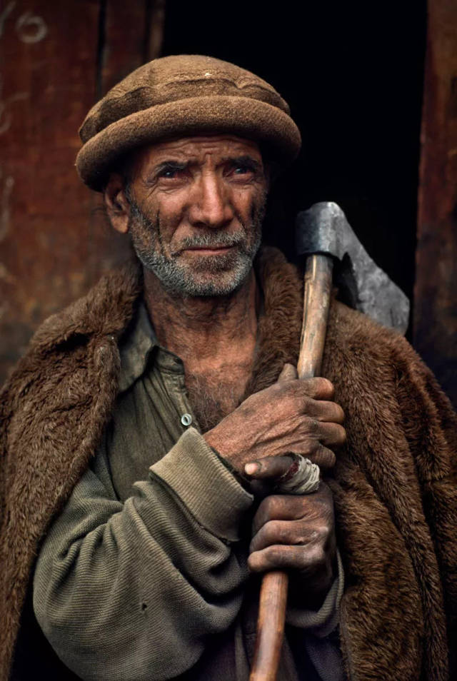 肖像大师steve mccurry,一张照片一个故事