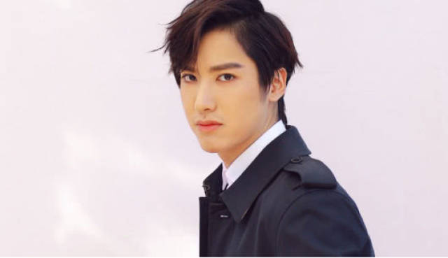 铠甲勇士出道,他是杨幂最难捧红的艺人,如今27岁帅出新高度