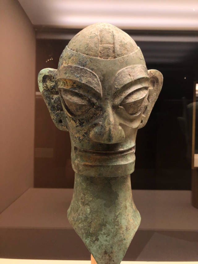 文物代言人# 「古蜀华章」展示了大量三星堆青铜器