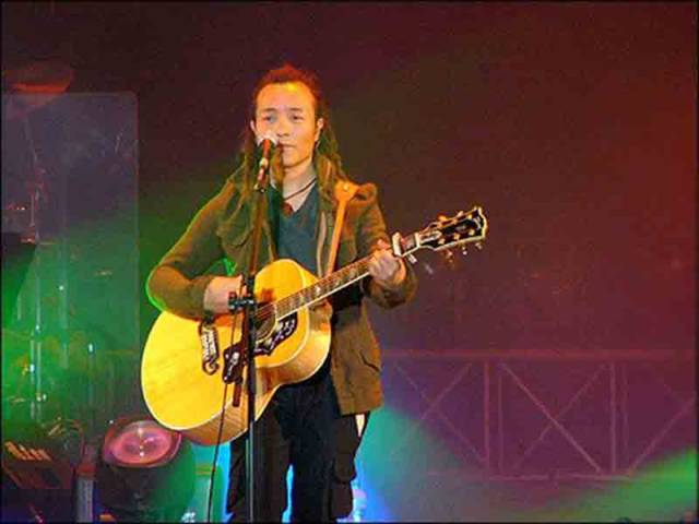 好声音:谭秋娟《温暖》与刘郡格《作曲家》你