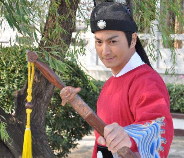 最帅展昭因太讲义气被封杀,如今家身逾亿仍单身不忘旧情人