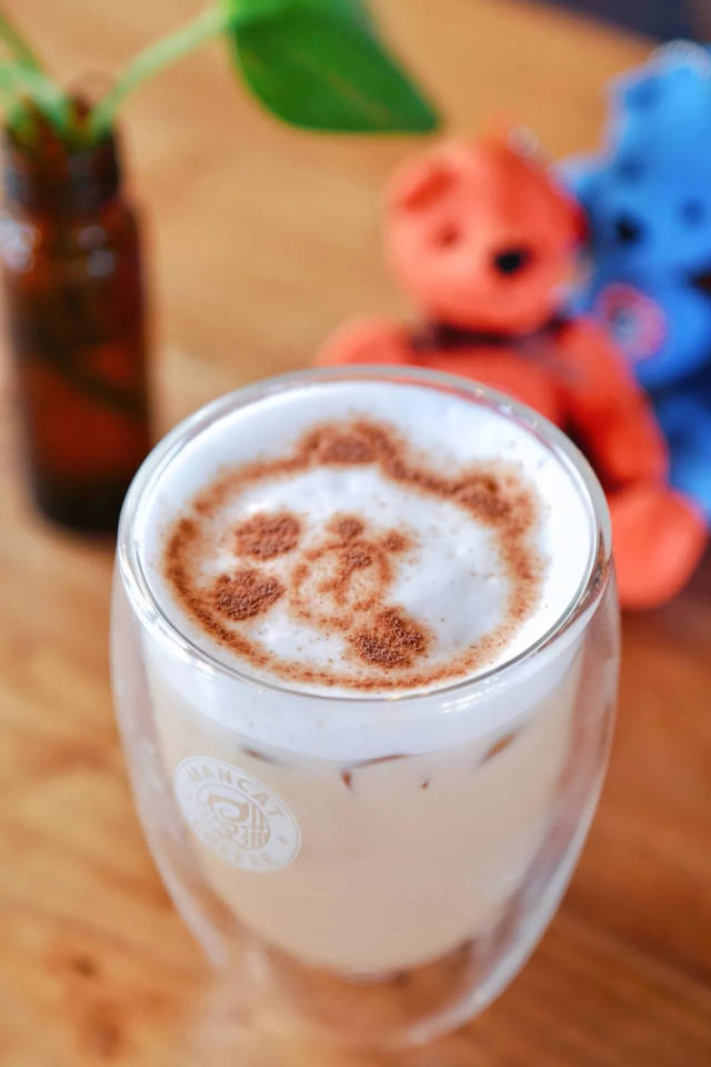 280平的猫咪咖啡馆,自带卖萌属性.