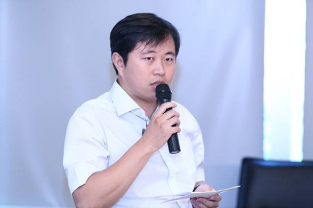 清华大学能源互联网创新研究院创新解决方案研究室主任张靖