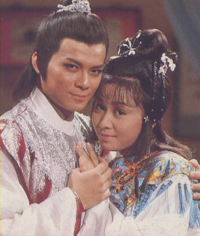 女作家 亦舒都曾"表白"黄日华