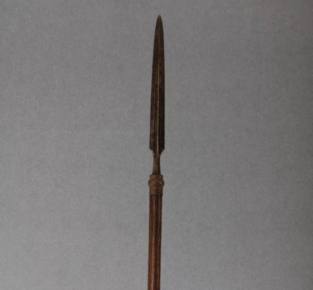 探秘清代实战长枪细节,枪柄上为啥要带侧刃,缀木珠或系鹿角?