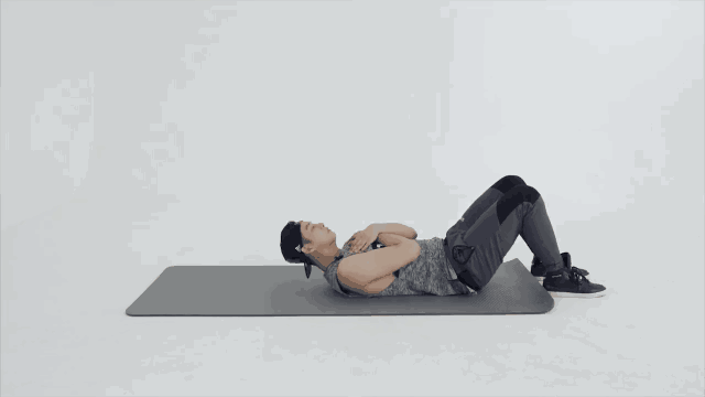 锻炼腹肌的动作动态图片