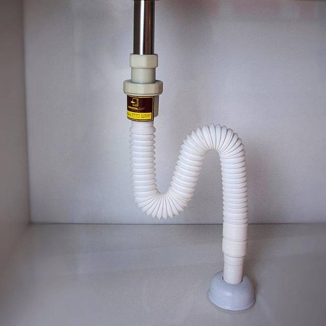 厨房卫生间的下水口要做存水弯吗