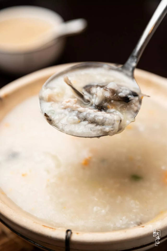 佛山惊现出口日本级的鲜活鳗鱼全食,鳗鱼控吃过都疯了!