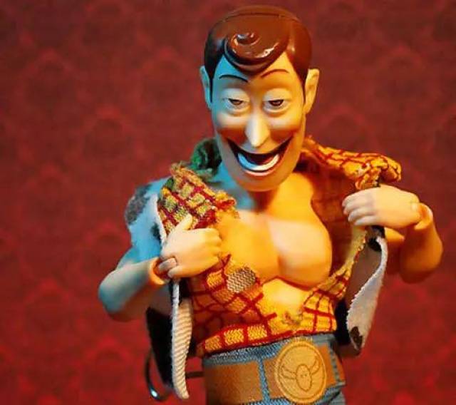 两大奇葩手办大对决邪神佐助造型魔性胡迪表情无节操