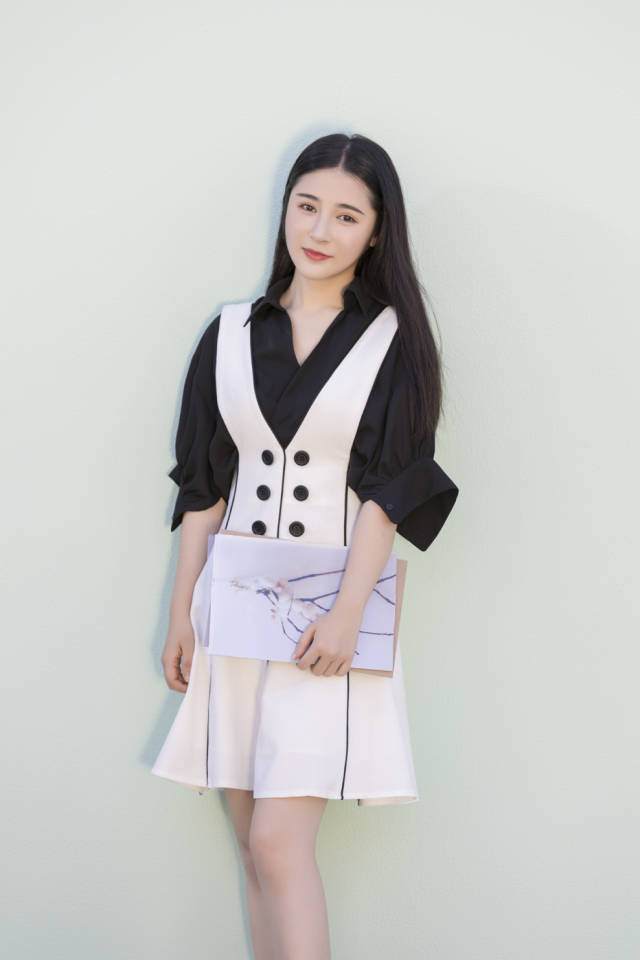 艺乐专访丨尚芸菲:从歌手到制片人,用灵魂创作的全能才女