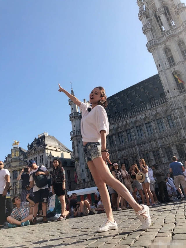 程莉莎穿短裤秀长腿示威郭晓冬:我敢穿短裤,你敢怎么样?