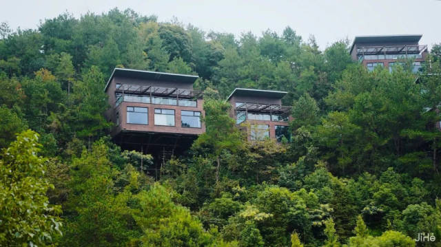 首先,gems已率先于裸心谷的树顶别墅内投入使用.