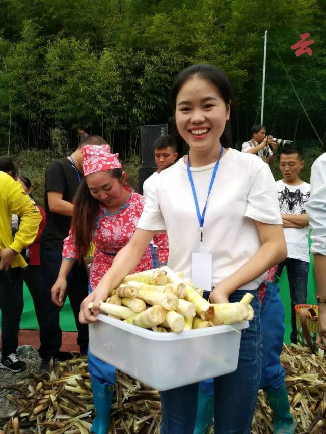 绥阳县枧坝镇美女图片