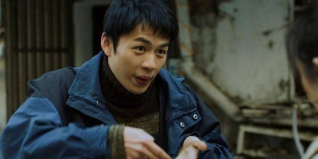 李鸿其饰演聋哑人"小军"