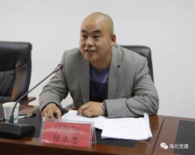 海晏县金滩乡党委书记靳有元围绕 发挥 村里能人议事会作用 推进各项