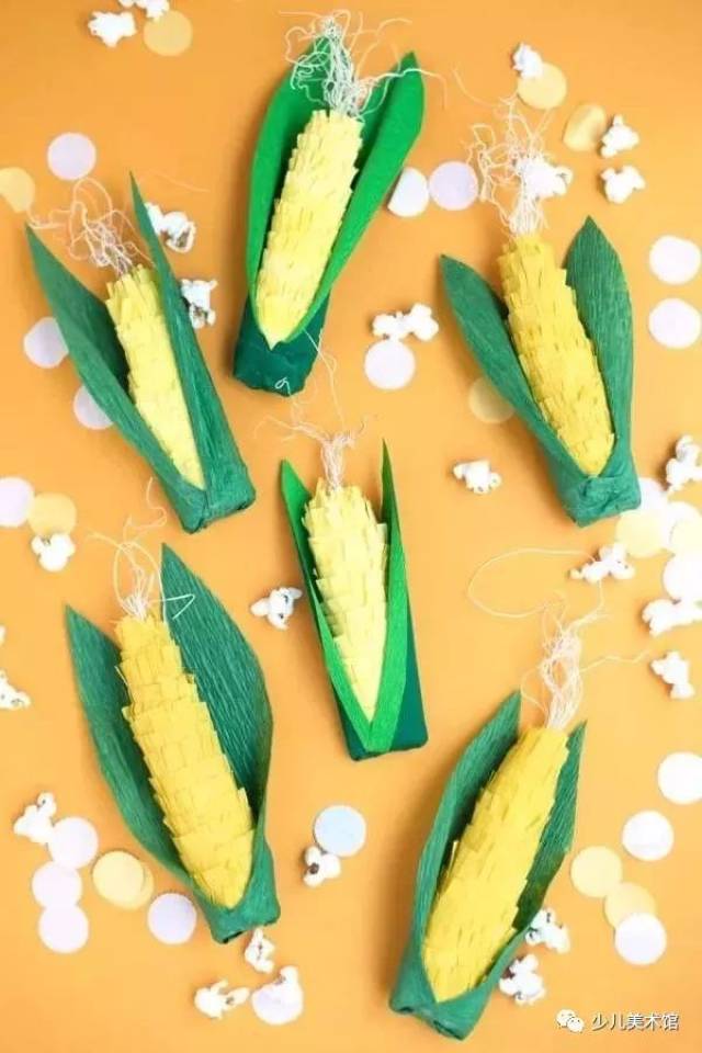 下面这个蜂窝也是用皱纹纸做出来的哦,漂亮吗?