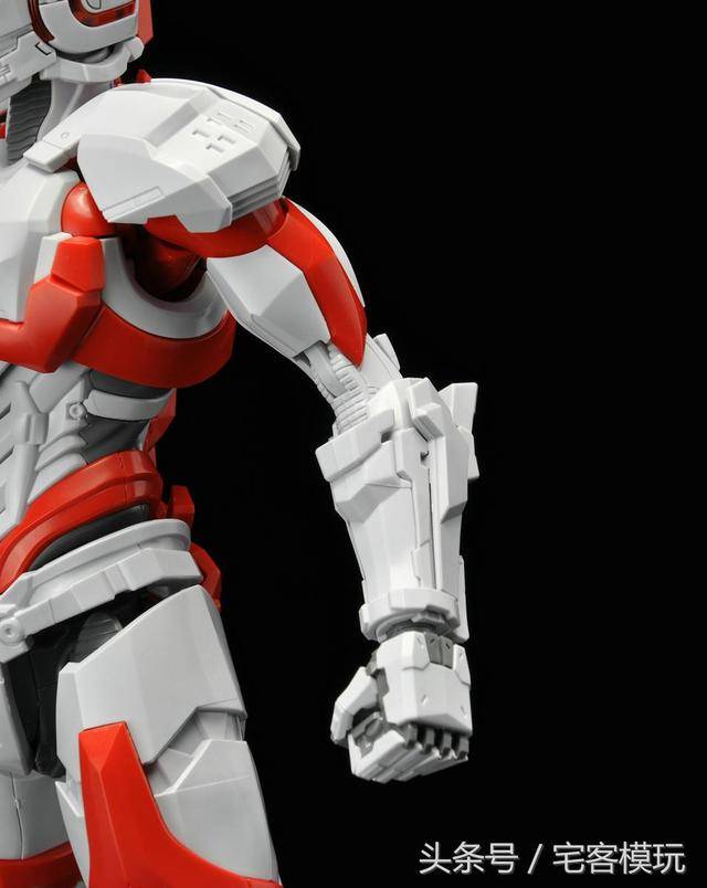 78官测:御模道 钢铁奥特曼 早田进次郎