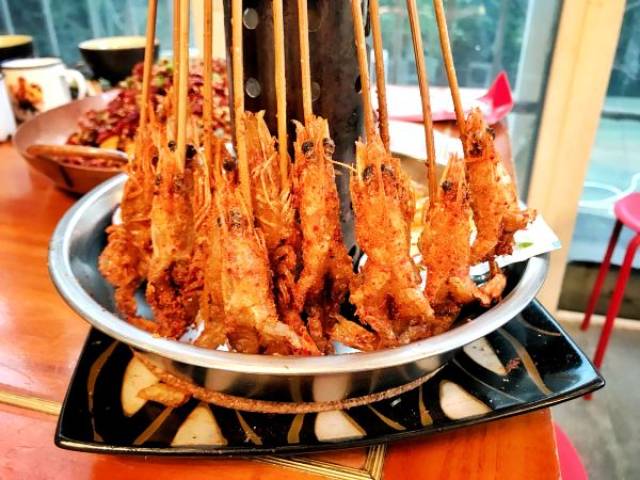 第一个推荐,椒盐虾串.