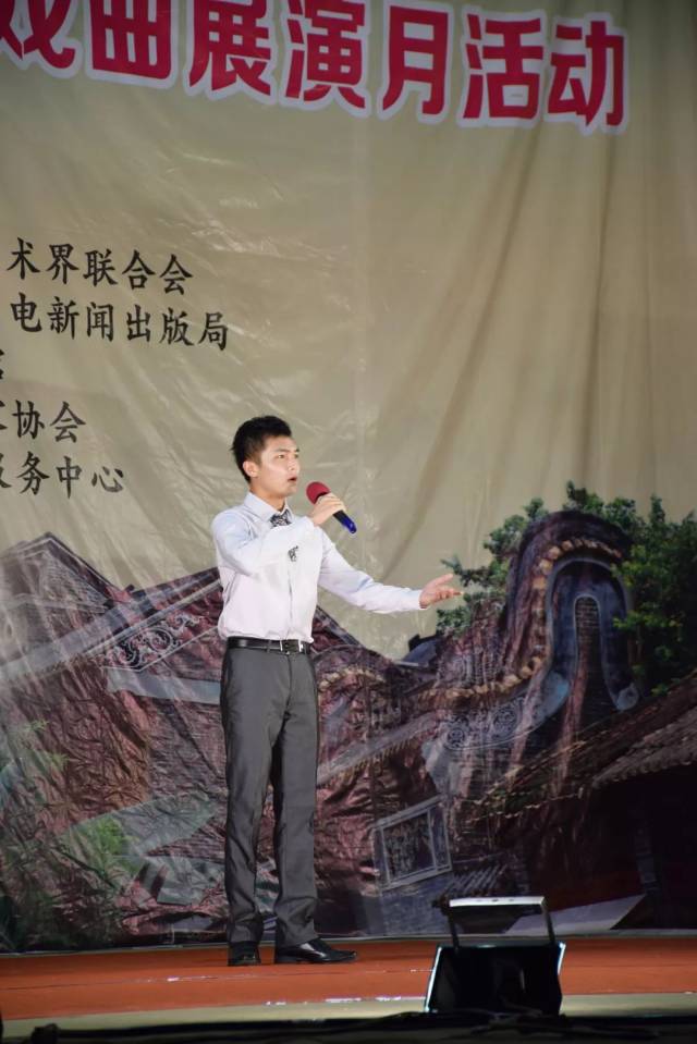 40万洛浦人!今天是花好月圆之日,祝大家中秋节快乐!