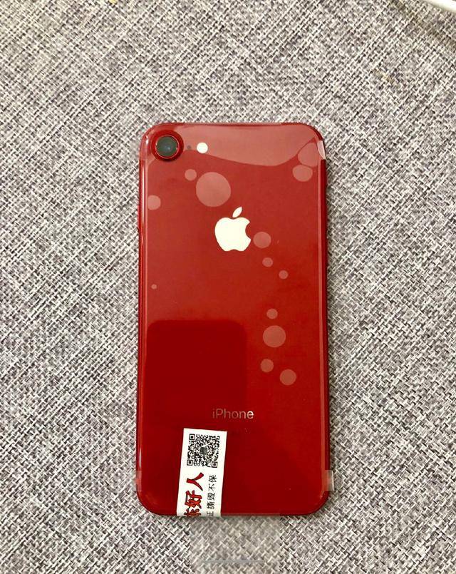 iphone 8 紅色特別版是蘋果在去年的一段時間內限時出售的版本,因為