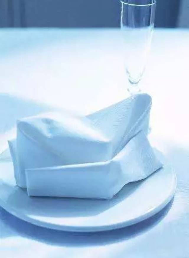 【周四英语沙龙】本周主题:西餐礼仪