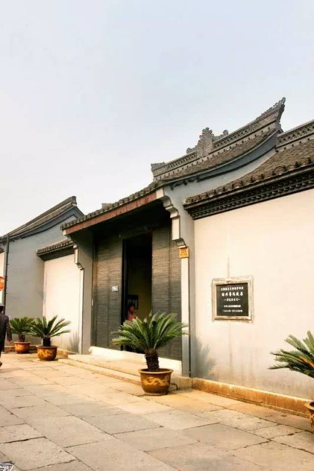 正是由于建筑材料的物理特性,绍兴这座有着几千年历史的城市中,明代