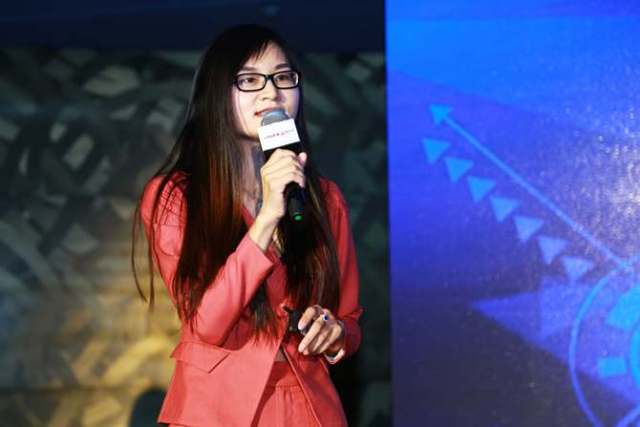 迪信通集团副总裁陈源女士