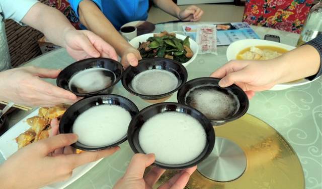 这才是东北人喝酒的江湖!套路竟然这么深~准爆了!