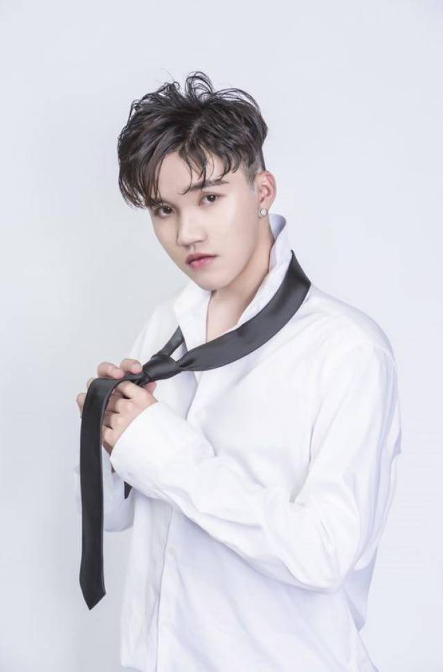 胡棋携全是你嗨唱酷狗多曲风无缝切换网友听不够