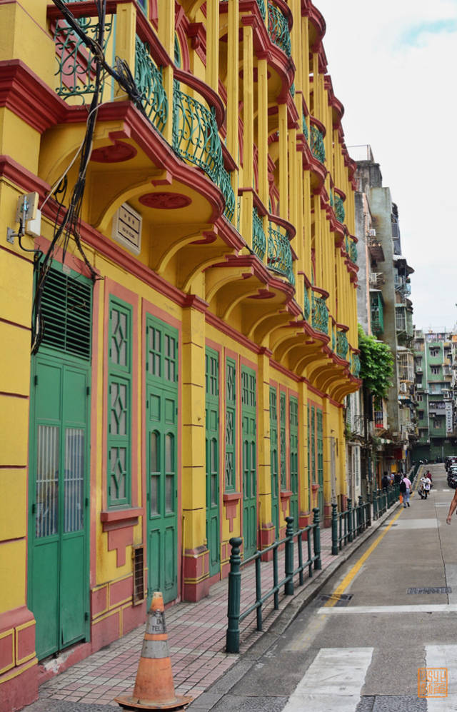 据说俊秀里原本也是一个老城区里普通的街区,参加了政府的老街道活化