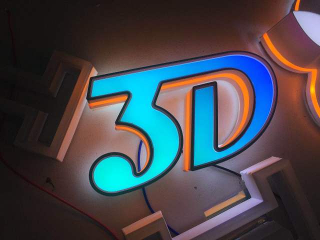 迷你字3d打印机走进广告标识行业