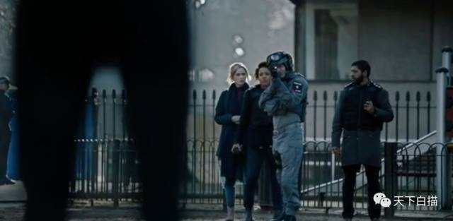 福利贴,进来自己看丨十年来最火英剧《贴身保