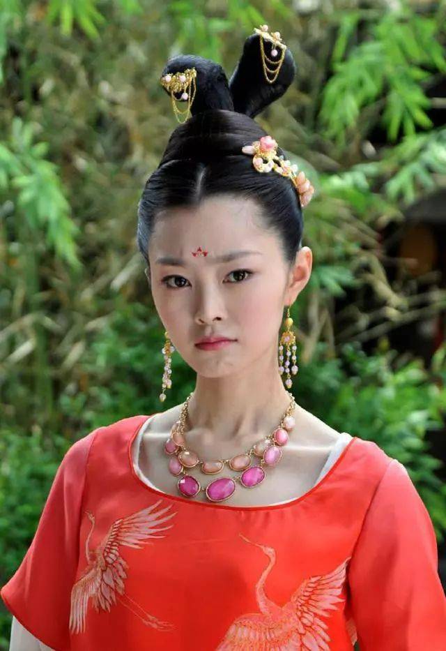 宋轶因演《伪装者》成名,其实她最美的样子是穿古装!