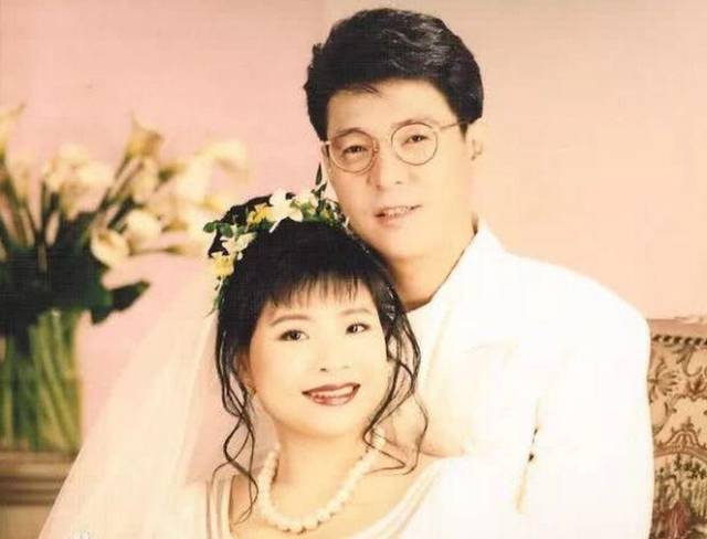 60岁姜育恒再唱《再回首》!苏有朋吴奇隆当伴